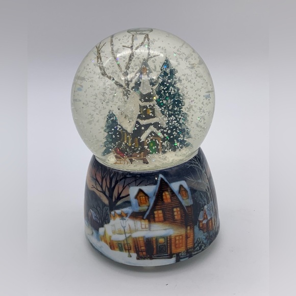 Roman Musical 2011 “THE FIRST NOEL” Footed 6” Snow Glitter Globe Windup #35132 - Picture 1 of 12